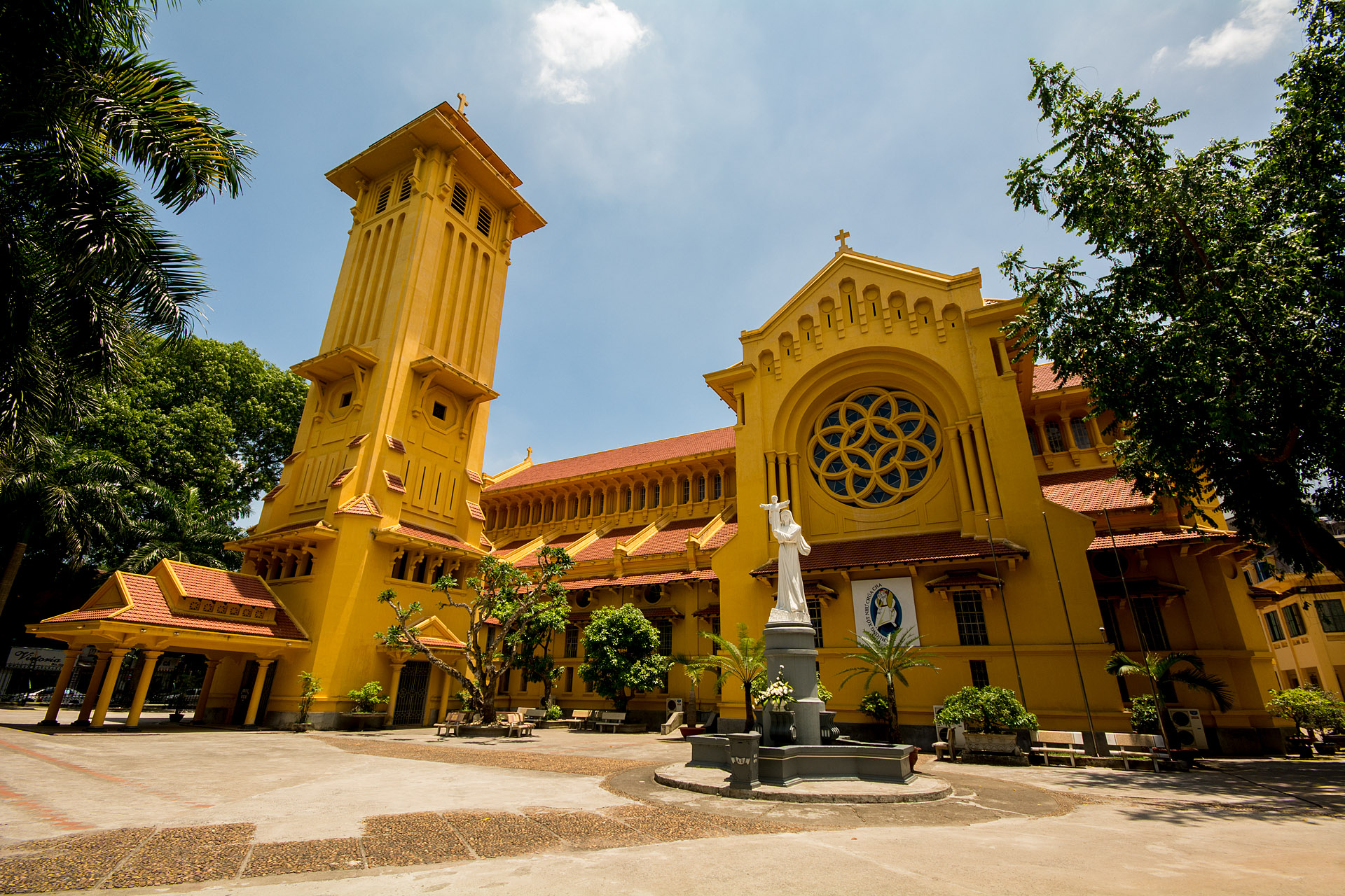 Cua Bac Church